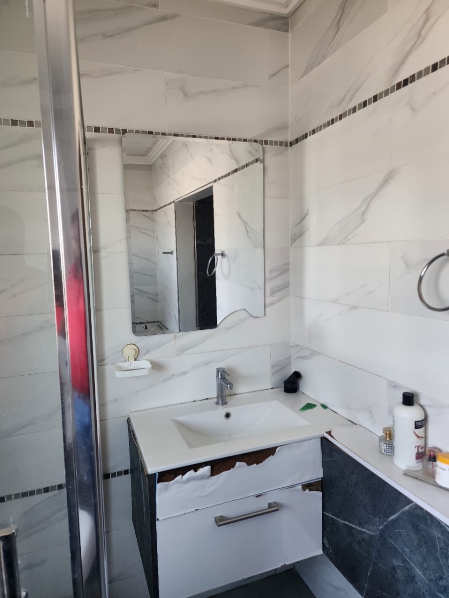 4 Bedroom Property for Sale in Flamwood North West